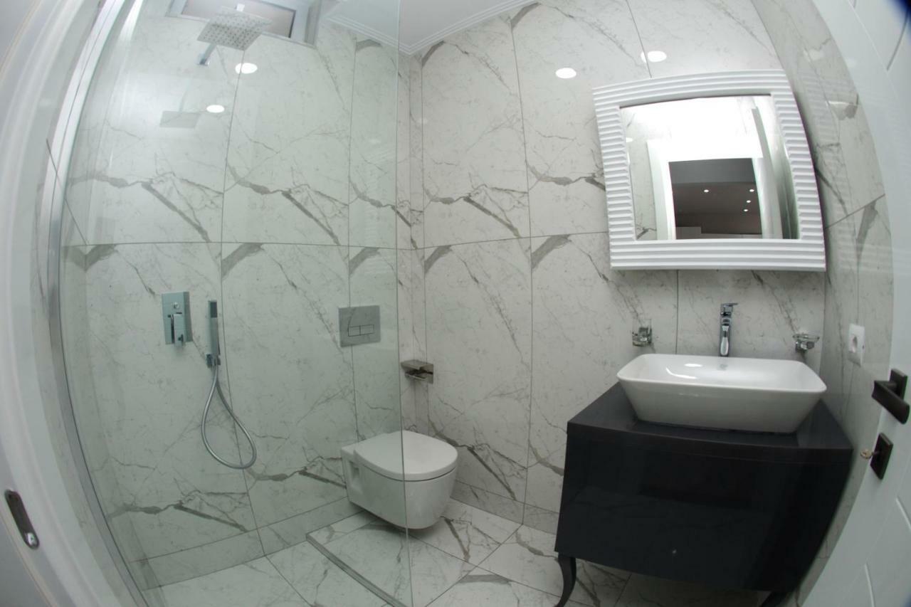 Oceanic Luxury Apartment