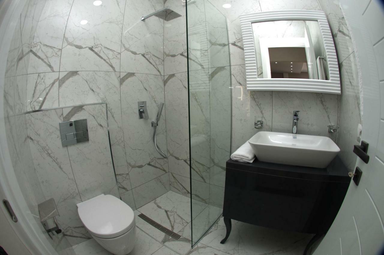 Oceanic Luxury Apartment Sarande