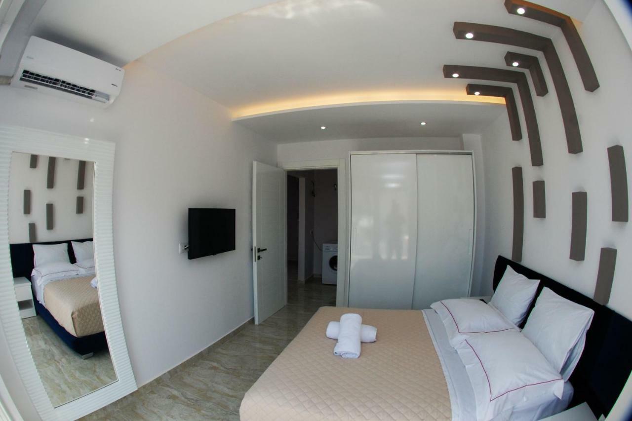 Oceanic Luxury *